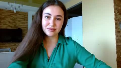 Elizabeth  online show from 06-23-26, 08:01