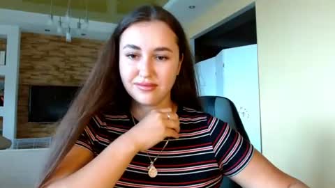 Elizabeth  online show from 07-20-26, 10:39