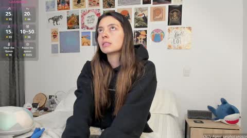 Snapshot of seahotseason chatting on 01-24-25, 03:54 Aria Independent model online show from 01-24-25, 03:54