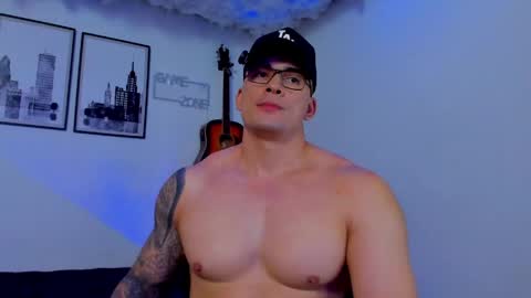 Snapshot of sean_carrera69 chatting on 05-11-26, 08:50 Sean Carrera online show from 05-11-26, 08:50