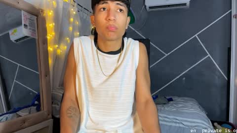 Snapshot of sean_scoth2 chatting on 12-15-24, 09:03 Sean Scoth online show from 12-15-24, 09:03