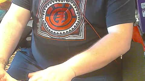 Snapshot of seathrough chatting on 05-02-26, 03:39 Falco J online show from 05-02-26, 03:39