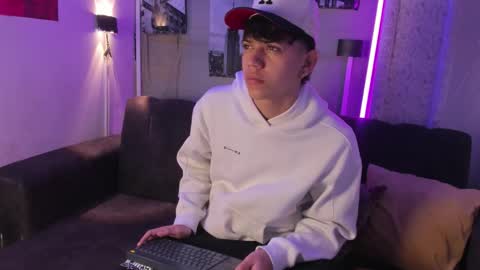 Snapshot of sebas_pretty7 chatting on 11-26-25, 12:28 sebas_pretty7 online show from 11-26-25, 12:28