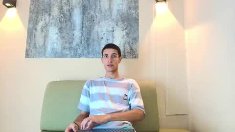 Snapshot of sebass_r chatting on 12-19-25, 12:12 sebass_r online show from 12-19-25, 12:12