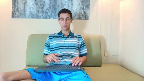 Snapshot of sebass_r chatting on 12-20-25, 12:34 sebass_r online show from 12-20-25, 12:34