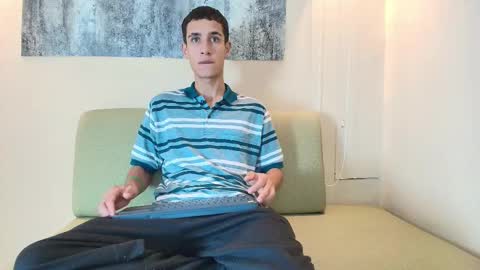 Snapshot of sebass_r chatting on 12-22-25, 12:35 sebass_r online show from 12-22-25, 12:35