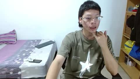 Snapshot of sebasslops chatting on 03-15-26, 06:41 Sebas online show from 03-15-26, 06:41