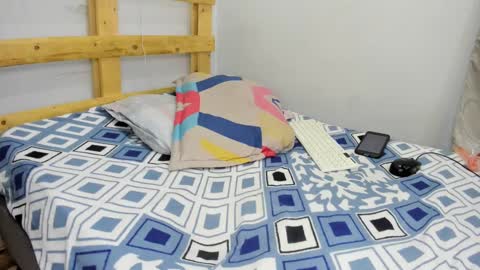 Snapshot of sebastian_0422 chatting on 01-29-25, 10:43 sebastian 0422 online show from 01-29-25, 10:43