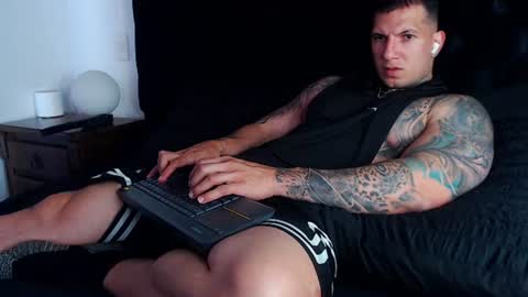 Sebastian online show from 06-12-26, 07:13