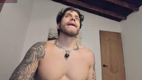 Snapshot of sebastianortizm chatting on 06-20-26, 01:52 Lucian Sinclair online show from 06-20-26, 01:52