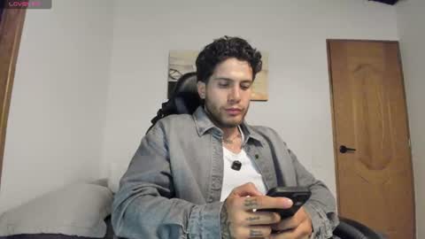 Snapshot of sebastianortizm chatting on 07-14-26, 02:16 Lucian Sinclair online show from 07-14-26, 02:16