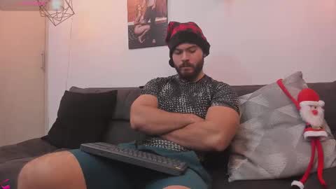 Snapshot of sebastianvilla__ chatting on 12-13-25, 10:59 Instagram jeanpaulfit online show from 12-13-25, 10:59