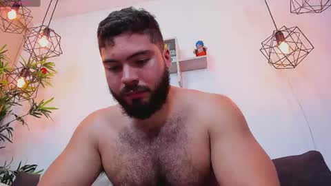 Instagram jeanpaulfit  online show from 04-21-26, 01:42