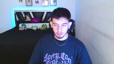 Snapshot of sebasxxl12 chatting on 03-17-26, 03:04 Sebas online show from 03-17-26, 03:04