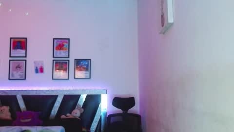 Snapshot of sebasxxl12 chatting on 03-21-26, 01:43 Sebas online show from 03-21-26, 01:43