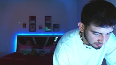 Snapshot of sebasxxl12 chatting on 03-27-26, 01:44 Sebas online show from 03-27-26, 01:44