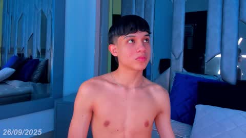 Snapshot of sebax_00 chatting on 09-26-25, 07:51 Sebastian online show from 09-26-25, 07:51
