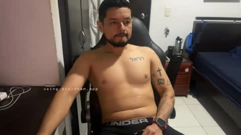 sebaz044 online show from 10-25-25, 05:37