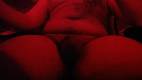 Snapshot of sebiche_ma_biche chatting on 03-11-25, 12:44 Apple online show from 03-11-25, 12:44