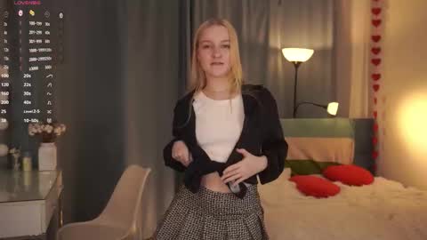 Rina online show from 10-10-25, 07:13