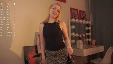 Rina online show from 10-17-25, 07:27