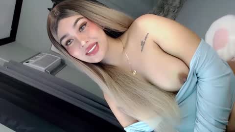 Snapshot of secret_lover22 chatting on 02-27-25, 12:10 Chloe online show from 02-27-25, 12:10