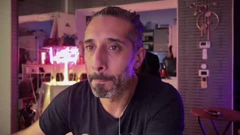 Snapshot of secret_lovers1 chatting on 01-18-26, 08:01 Secret Lovers online show from 01-18-26, 08:01