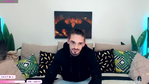 Snapshot of secret_sir chatting on 12-13-24, 11:28 Dean Carter online show from 12-13-24, 11:28