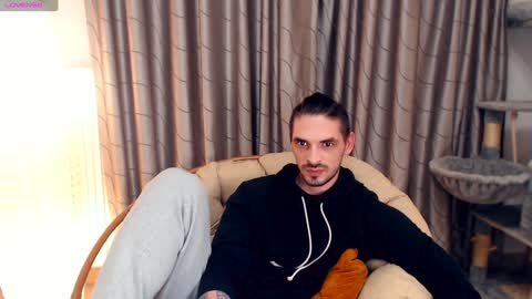 Snapshot of secret_sir chatting on 12-16-24, 11:50 Dean Carter online show from 12-16-24, 11:50
