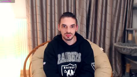Snapshot of secret_sir chatting on 12-17-24, 10:22 Dean Carter online show from 12-17-24, 10:22