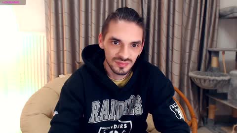 Snapshot of secret_sir chatting on 12-20-24, 02:08 Dean Carter online show from 12-20-24, 02:08