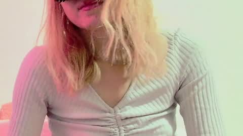 Snapshot of secretanni chatting on 12-08-24, 10:41 Anni online show from 12-08-24, 10:41