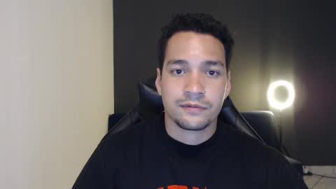 Snapshot of secretboy5000 chatting on 01-18-25, 01:19 Jex online show from 01-18-25, 01:19