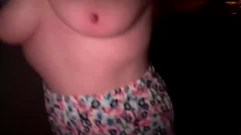 Snapshot of secretlifesecretwife2 chatting on 09-26-25, 09:02 Lea online show from 09-26-25, 09:02