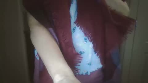 Snapshot of secretlifesecretwife2 chatting on 09-27-25, 06:07 Lea online show from 09-27-25, 06:07