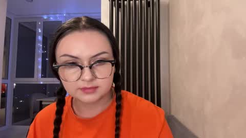 Annette  online show from 05-29-26, 07:12
