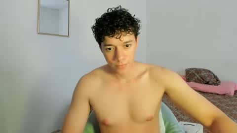 Snapshot of seder_4 chatting on 08-04-26, 06:10 Sebas online show from 08-04-26, 06:10