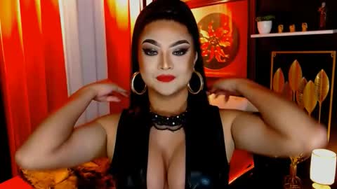 Snapshot of seducinglinda chatting on 06-07-26, 09:13 seducinglinda online show from 06-07-26, 09:13