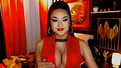 Snapshot of seducinglinda chatting on 06-15-26, 04:09 seducinglinda online show from 06-15-26, 04:09