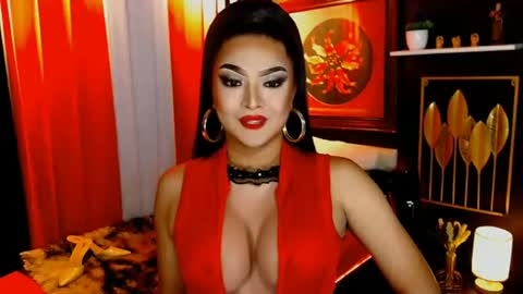 Snapshot of seducinglinda chatting on 07-07-26, 12:09 seducinglinda online show from 07-07-26, 12:09