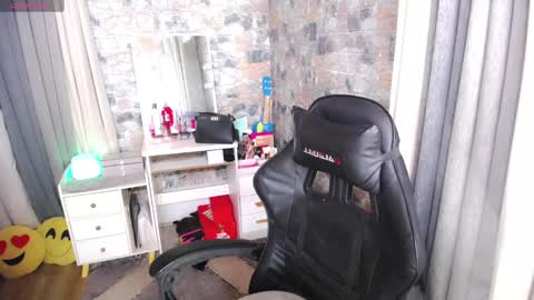 Medusa online show from 02-07-25, 04:48