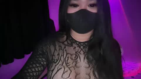 Snapshot of seductive_athenaxx chatting on 12-15-25, 04:00 Athena online show from 12-15-25, 04:00