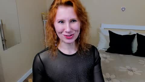 Snapshot of seductive_foxy_ chatting on 09-23-25, 07:06 seductive_foxy_ online show from 09-23-25, 07:06