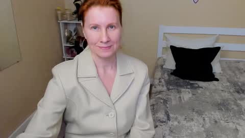 Snapshot of seductive_foxy_ chatting on 09-30-25, 02:27 seductive_foxy_ online show from 09-30-25, 02:27