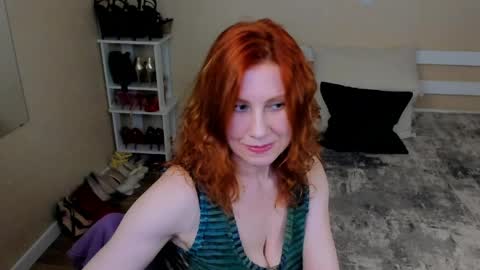 seductive_foxy_ online show from 05-22-26, 06:24