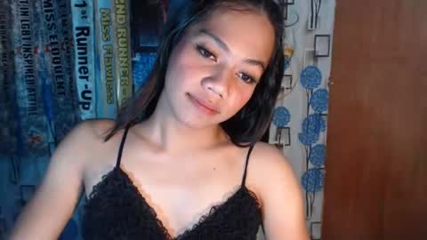 Snapshot of seductive_jessxx chatting on 05-05-26, 12:51 Jess online show from 05-05-26, 12:51
