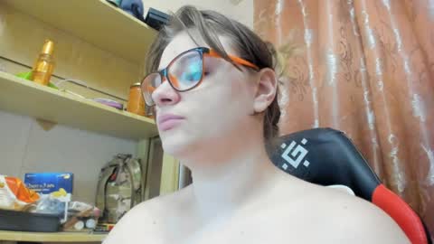 seductive_she_wolf online show from 04-19-26, 06:10