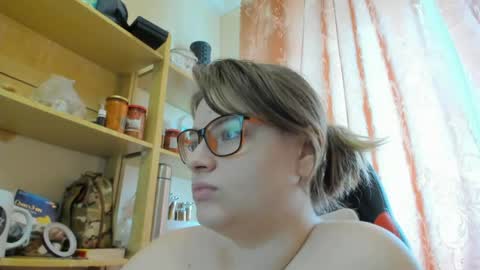 Snapshot of seductive_she_wolf chatting on 04-23-26, 12:29 seductive_she_wolf online show from 04-23-26, 12:29