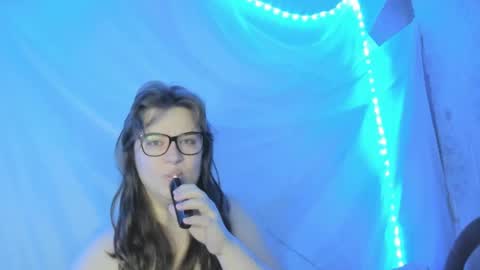 Snapshot of seductive_she_wolf chatting on 05-17-26, 06:44 seductive_she_wolf online show from 05-17-26, 06:44