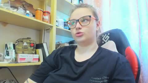 Snapshot of seductive_she_wolf chatting on 06-03-26, 03:09 seductive_she_wolf online show from 06-03-26, 03:09
